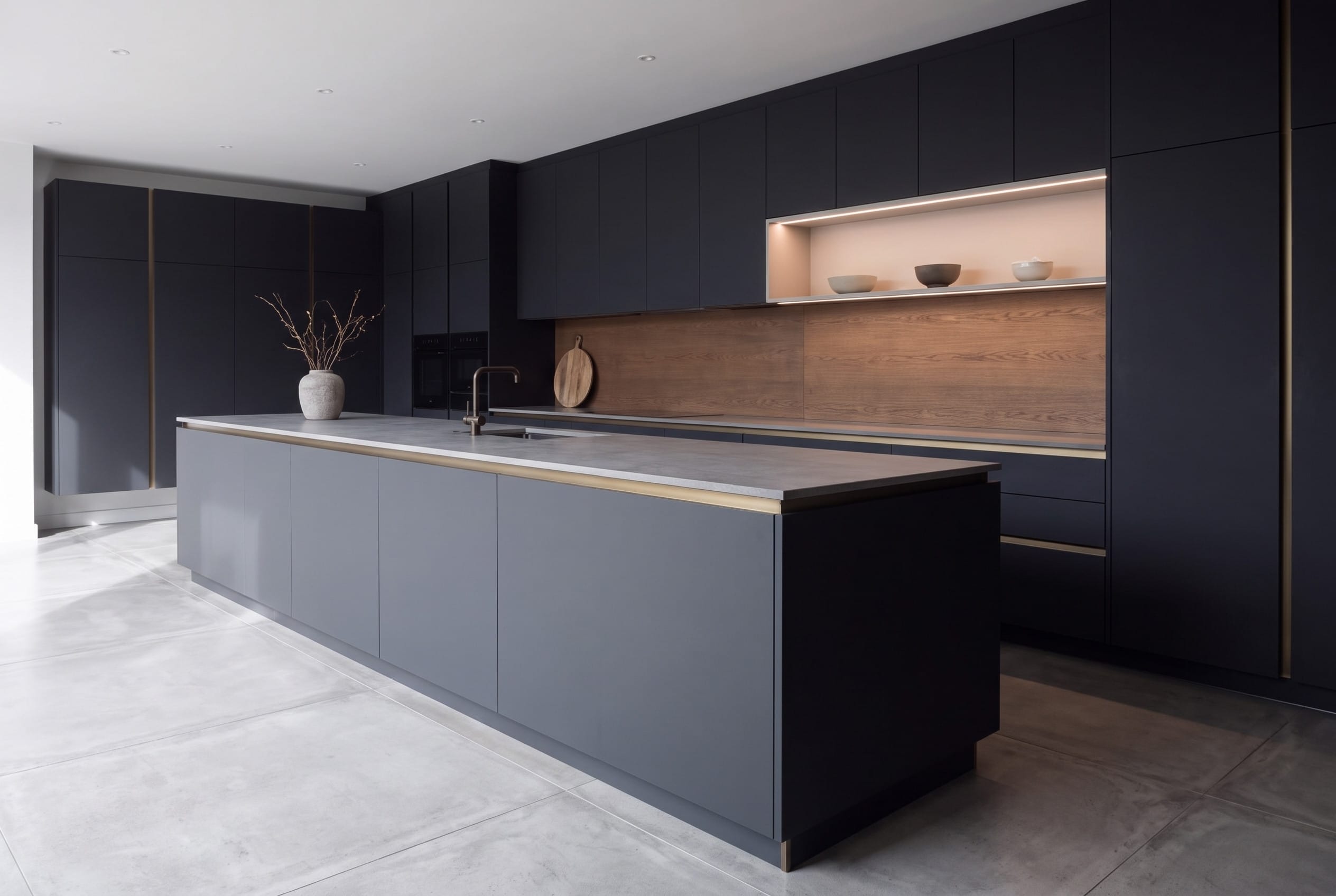Charcoal Matt Handleless Kitchen: island three quarter